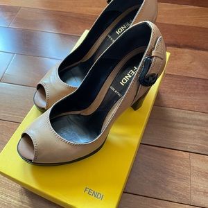 Fendi peep toe pumps size 37.5